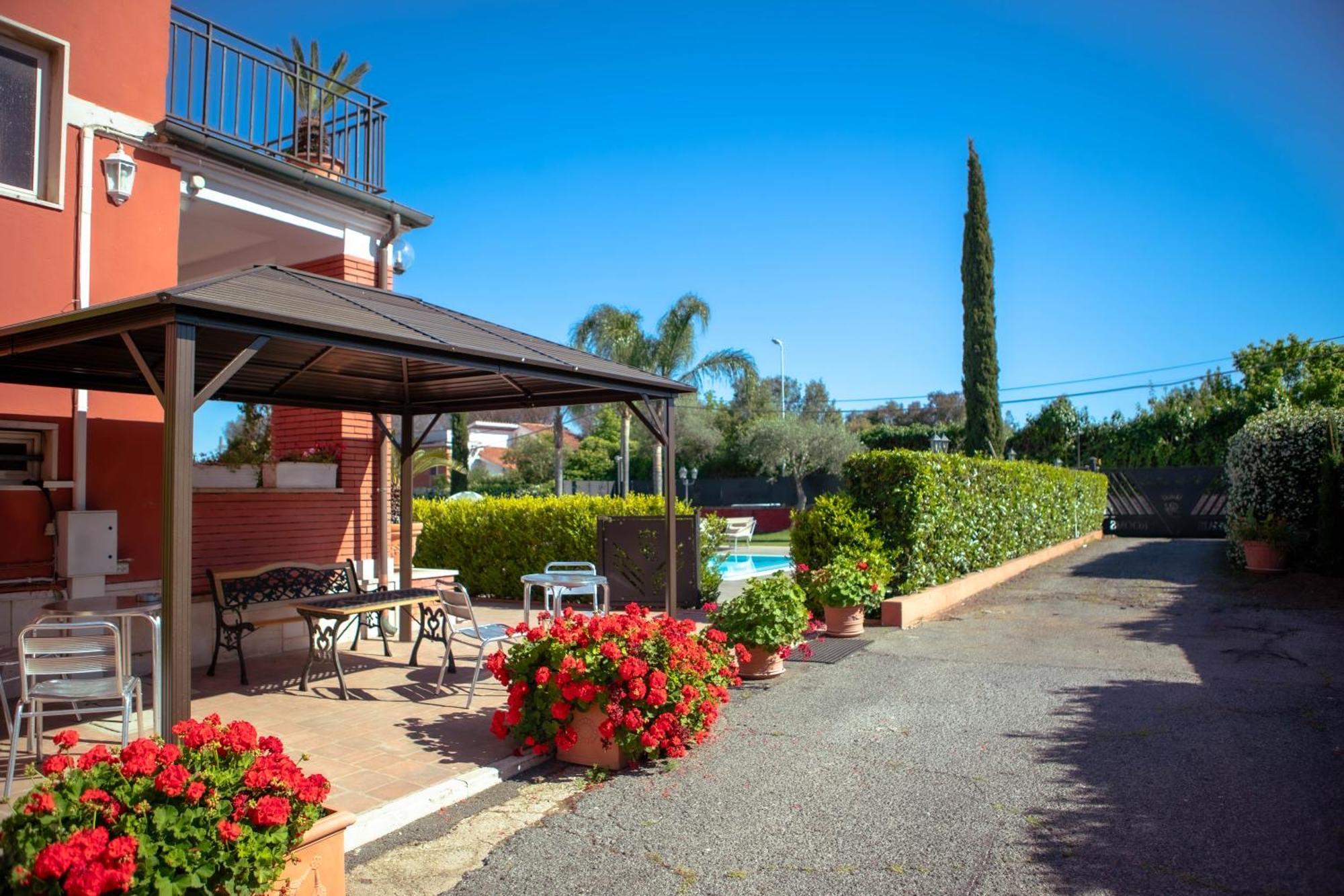 Relais Villa Italia Selcetta Екстериор снимка